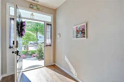 131 Meadow Lane Nanuet NY 10954