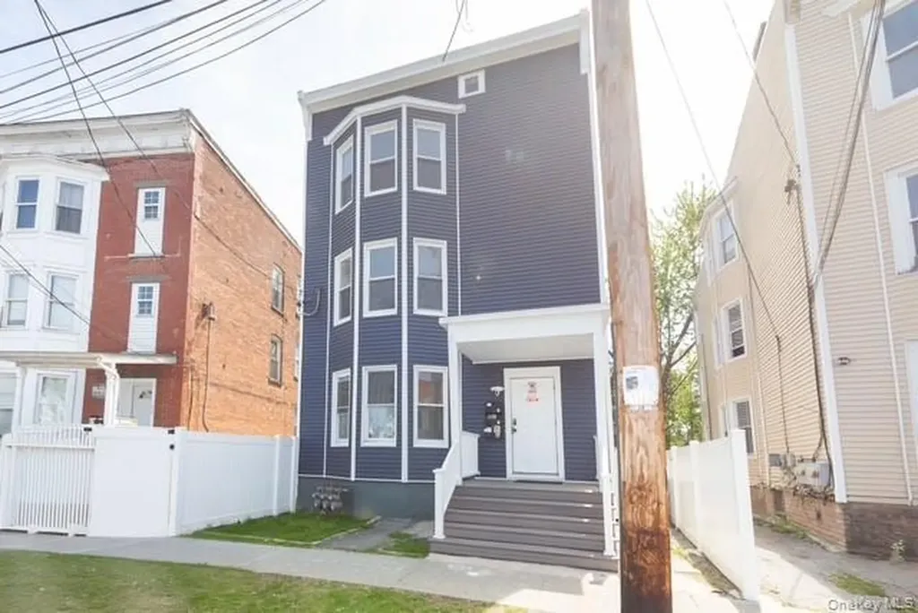 106 Winnikee Avenue Poughkeepsie NY 12601