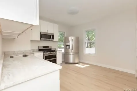 106 Winnikee Avenue Poughkeepsie NY 12601