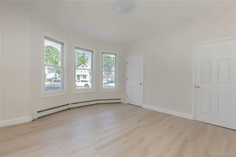 106 Winnikee Avenue Poughkeepsie NY 12601
