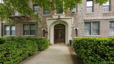 100 Parkway Bronxville NY 10708