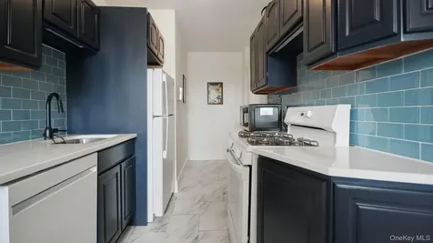 100 Parkway Bronxville NY 10708