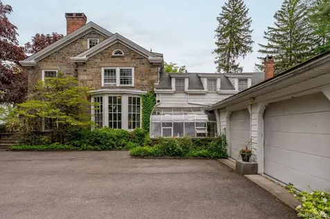 322 Albany Avenue Kingston NY 12401