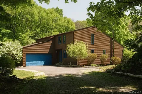 78 Rymph Road Staatsburg NY 12580