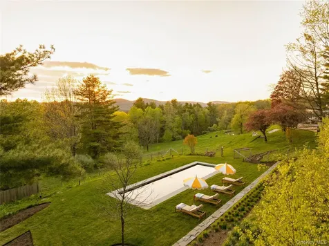 54 Far View Lane Hillsdale NY 12529