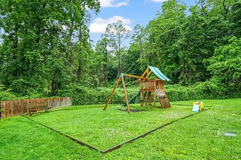 3 Granada Crescent White Plains NY 10603