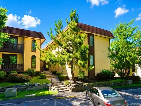 3 Granada Crescent White Plains NY 10603