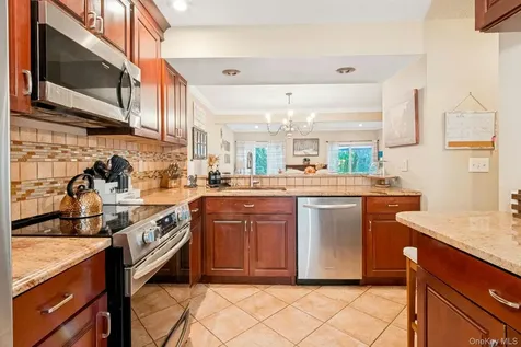 47 Maple Hill Drive Mahopac NY 10541
