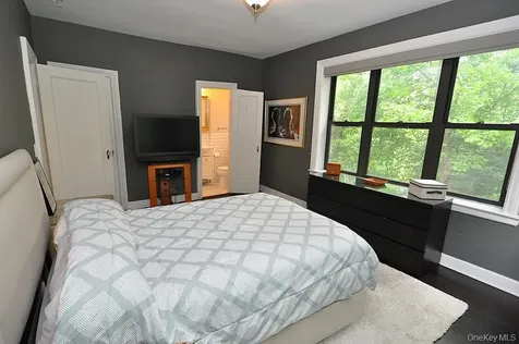 143 Garth Road Scarsdale NY 10583