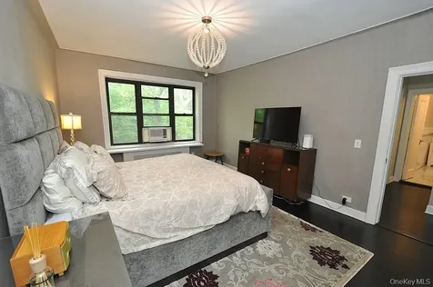 143 Garth Road Scarsdale NY 10583