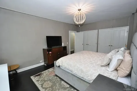 143 Garth Road Scarsdale NY 10583