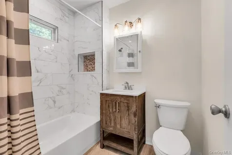 87 Willett Avenue Sayville NY 11782