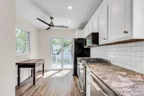 87 Willett Avenue Sayville NY 11782