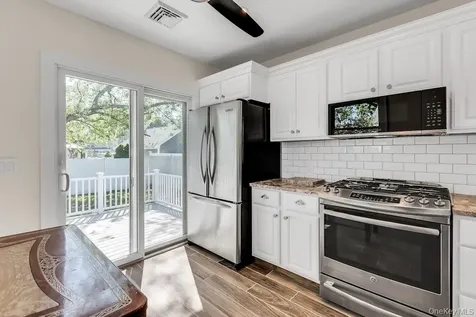87 Willett Avenue Sayville NY 11782