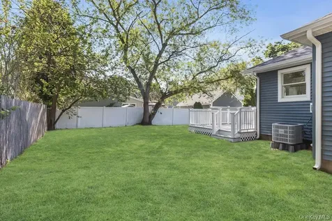 87 Willett Avenue Sayville NY 11782