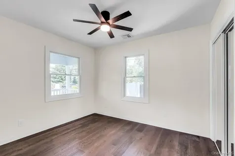 87 Willett Avenue Sayville NY 11782