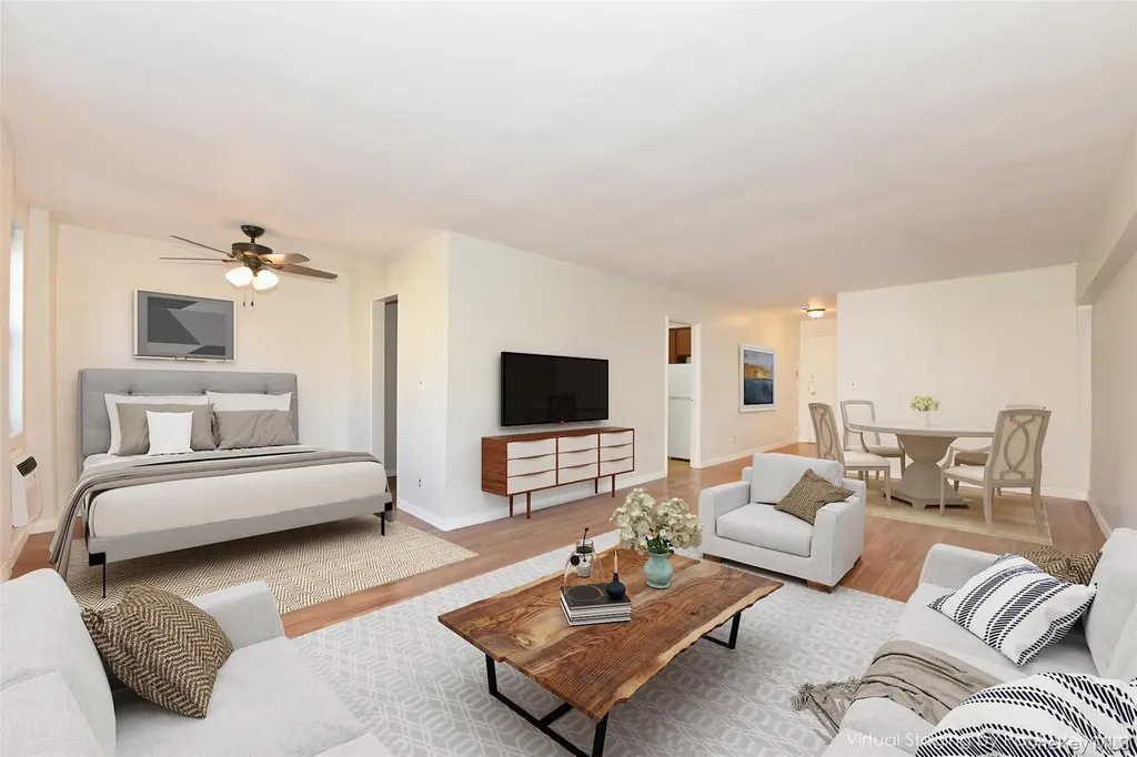 4 Birchwood Court Mineola NY 11501
