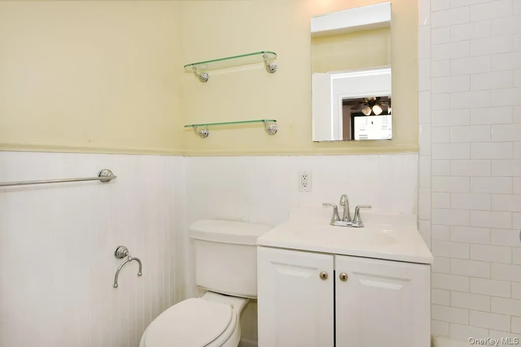 4 Birchwood Court Mineola NY 11501