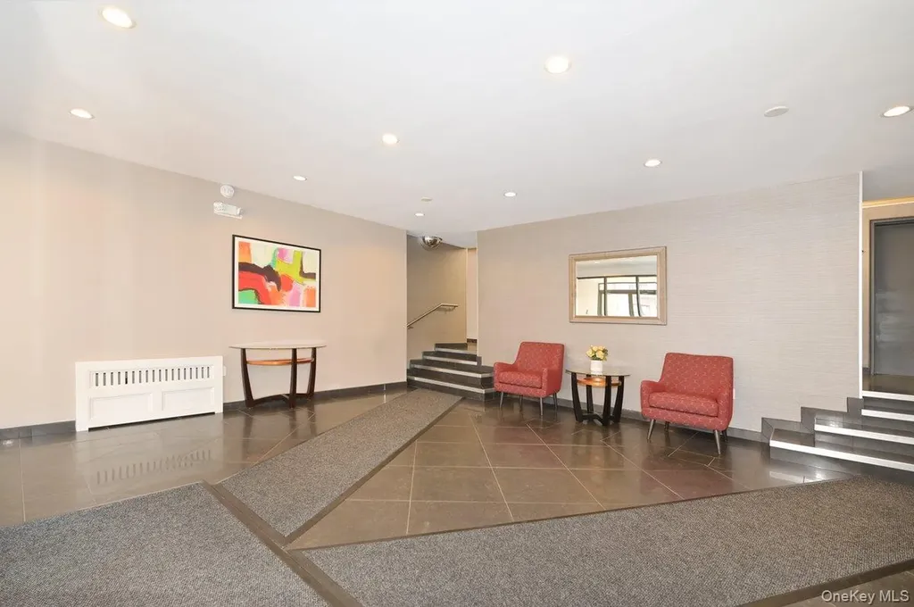 4 Birchwood Court Mineola NY 11501