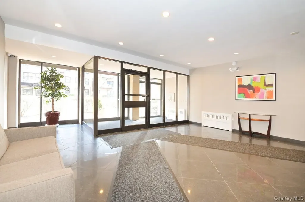 4 Birchwood Court Mineola NY 11501
