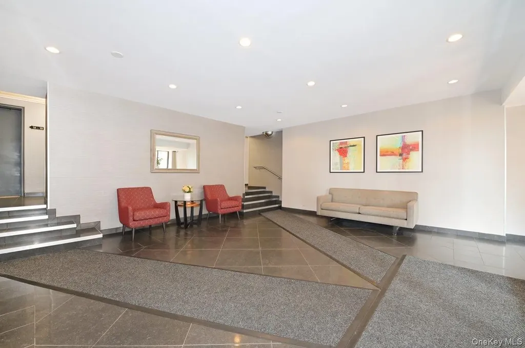 4 Birchwood Court Mineola NY 11501