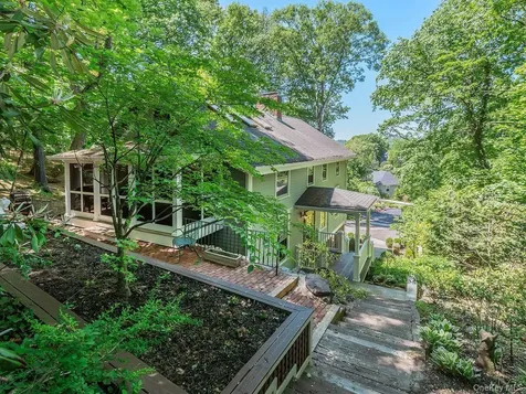 291 Prospect Avenue Sea Cliff NY 11579