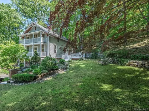 291 Prospect Avenue Sea Cliff NY 11579