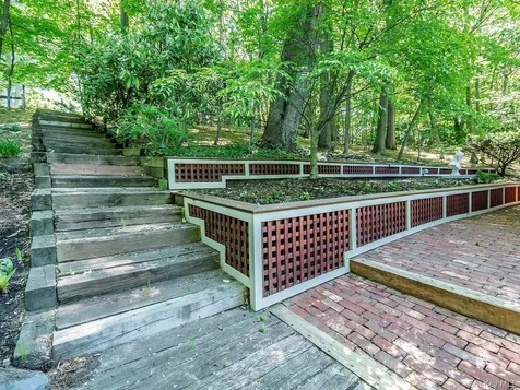 291 Prospect Avenue Sea Cliff NY 11579