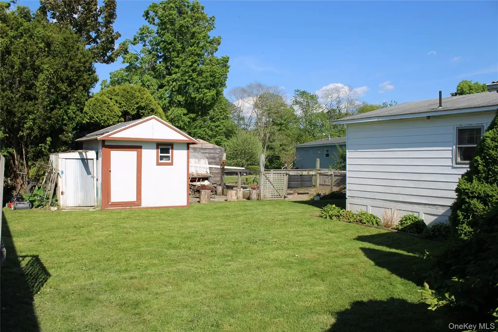 160 Holesapple Road Dover Plains NY 12522