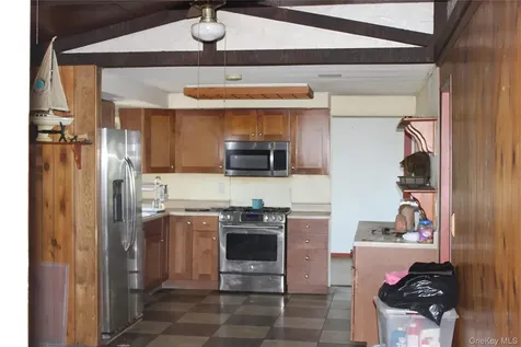 160 Holesapple Road Dover Plains NY 12522