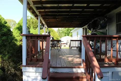 160 Holesapple Road Dover Plains NY 12522