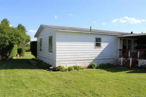 160 Holesapple Road Dover Plains NY 12522