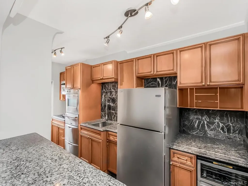 470 N Broadway Yonkers NY 10701