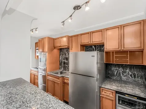 470 N Broadway Yonkers NY 10701
