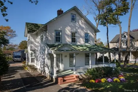 22 Park Avenue Amityville NY 11701