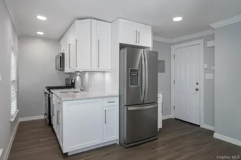 22 Park Avenue Amityville NY 11701