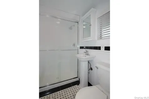 22 Park Avenue Amityville NY 11701