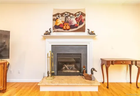 14 Glen Rock Circle Highland NY 12528