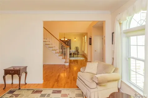 14 Glen Rock Circle Highland NY 12528