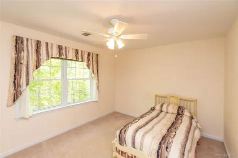 14 Glen Rock Circle Highland NY 12528