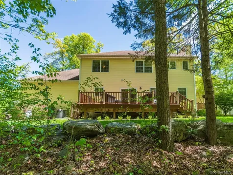 14 Glen Rock Circle Highland NY 12528