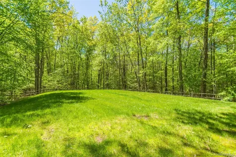 14 Glen Rock Circle Highland NY 12528