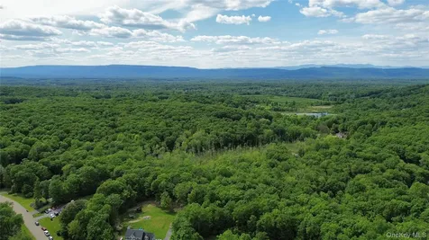 14 Glen Rock Circle Highland NY 12528