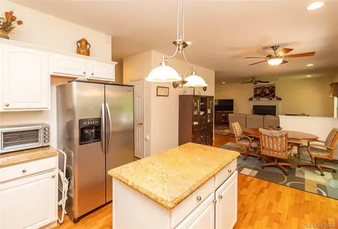 14 Glen Rock Circle Highland NY 12528