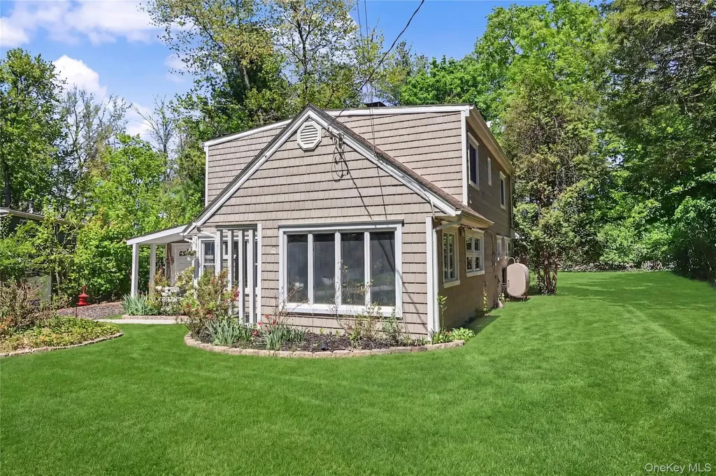 94 E East Way Mount Kisco NY 10549