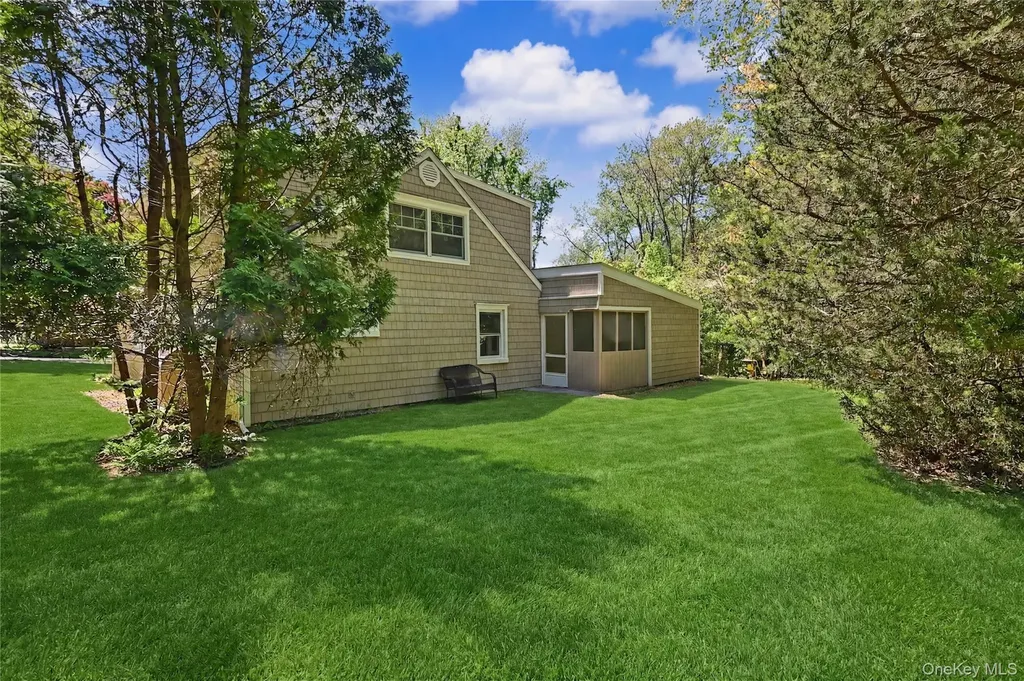 94 E East Way Mount Kisco NY 10549