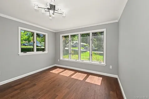 94 E East Way Mount Kisco NY 10549