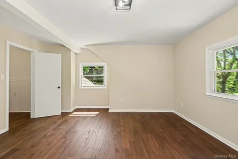 94 E East Way Mount Kisco NY 10549