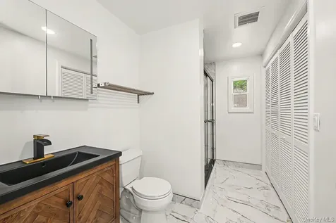 94 E East Way Mount Kisco NY 10549