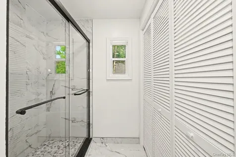 94 E East Way Mount Kisco NY 10549